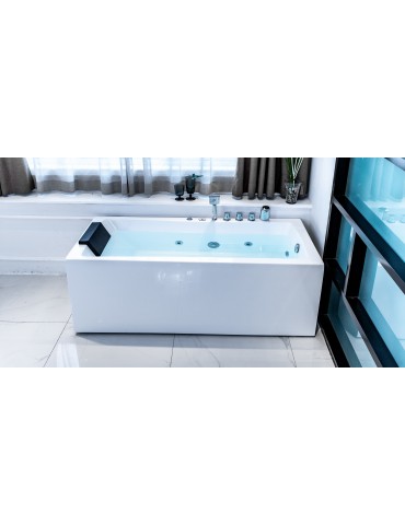 Majeste, Whirlpool and therapeutic bath right position